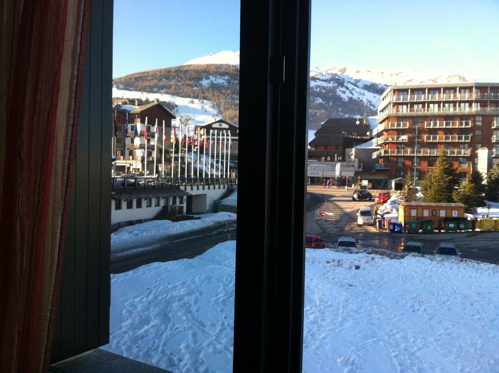 Torre Dell'Orologio Apartment Sestriere Bagian luar foto